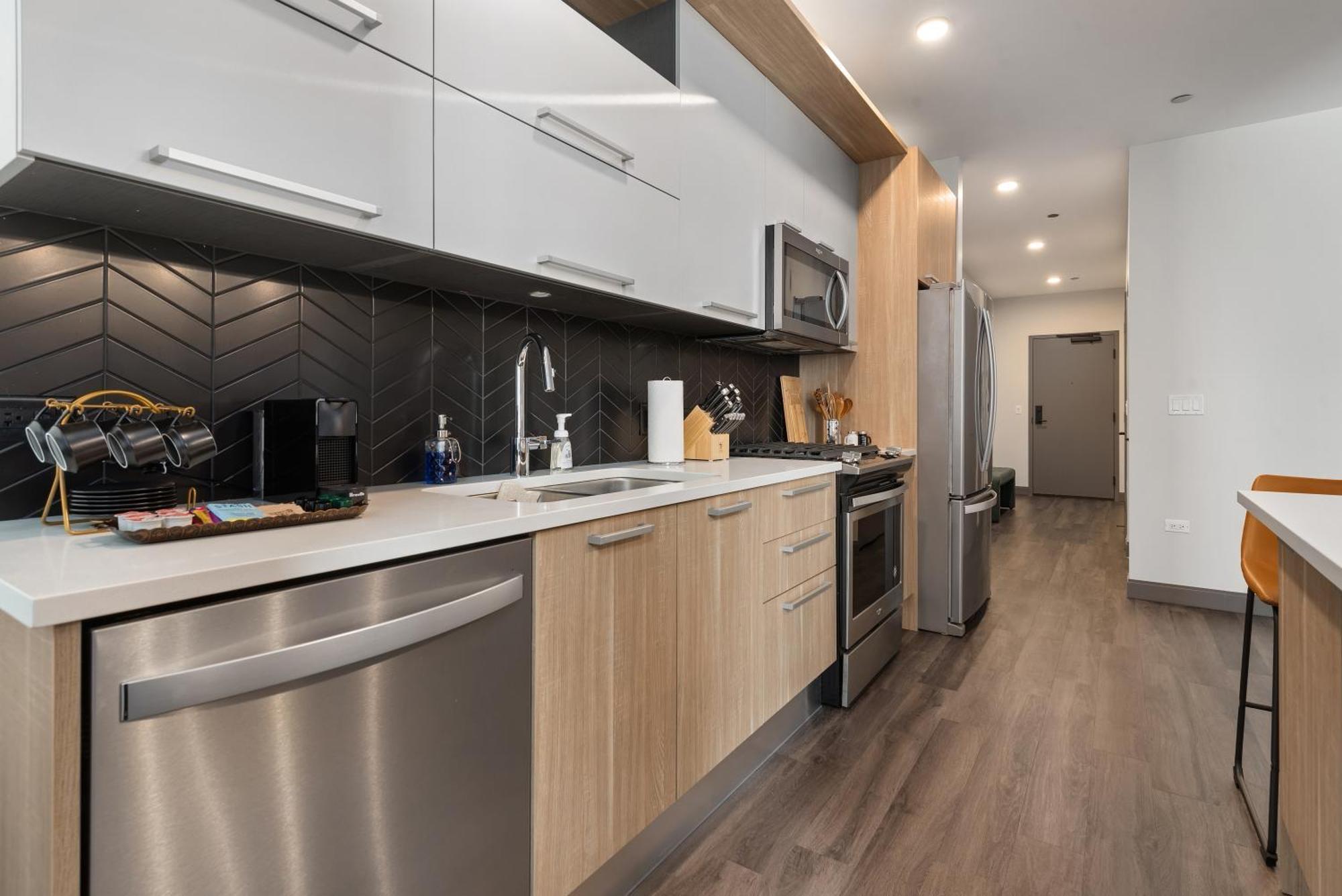 Experience Downtown Chicago At Millennium - Luxury Apartments In The Loop Exterior photo